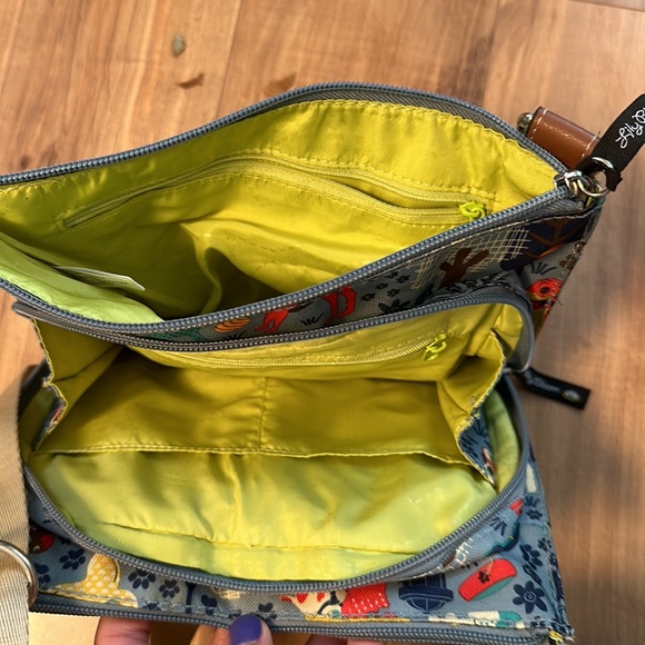 Lily Bloom purse with multiple pockets and adjustable strap - Picture 7 of 12